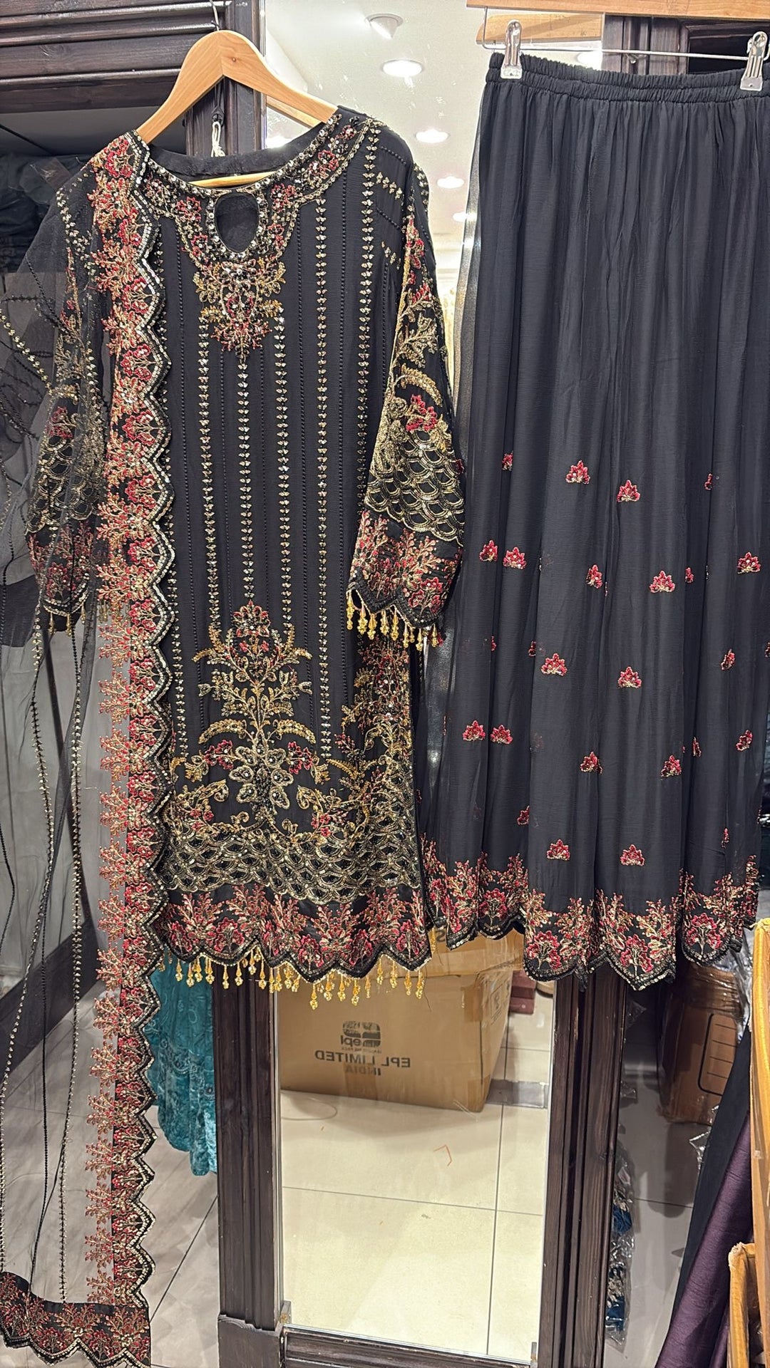 334C - BLACK CHIFFON EMBROIDERED SUIT