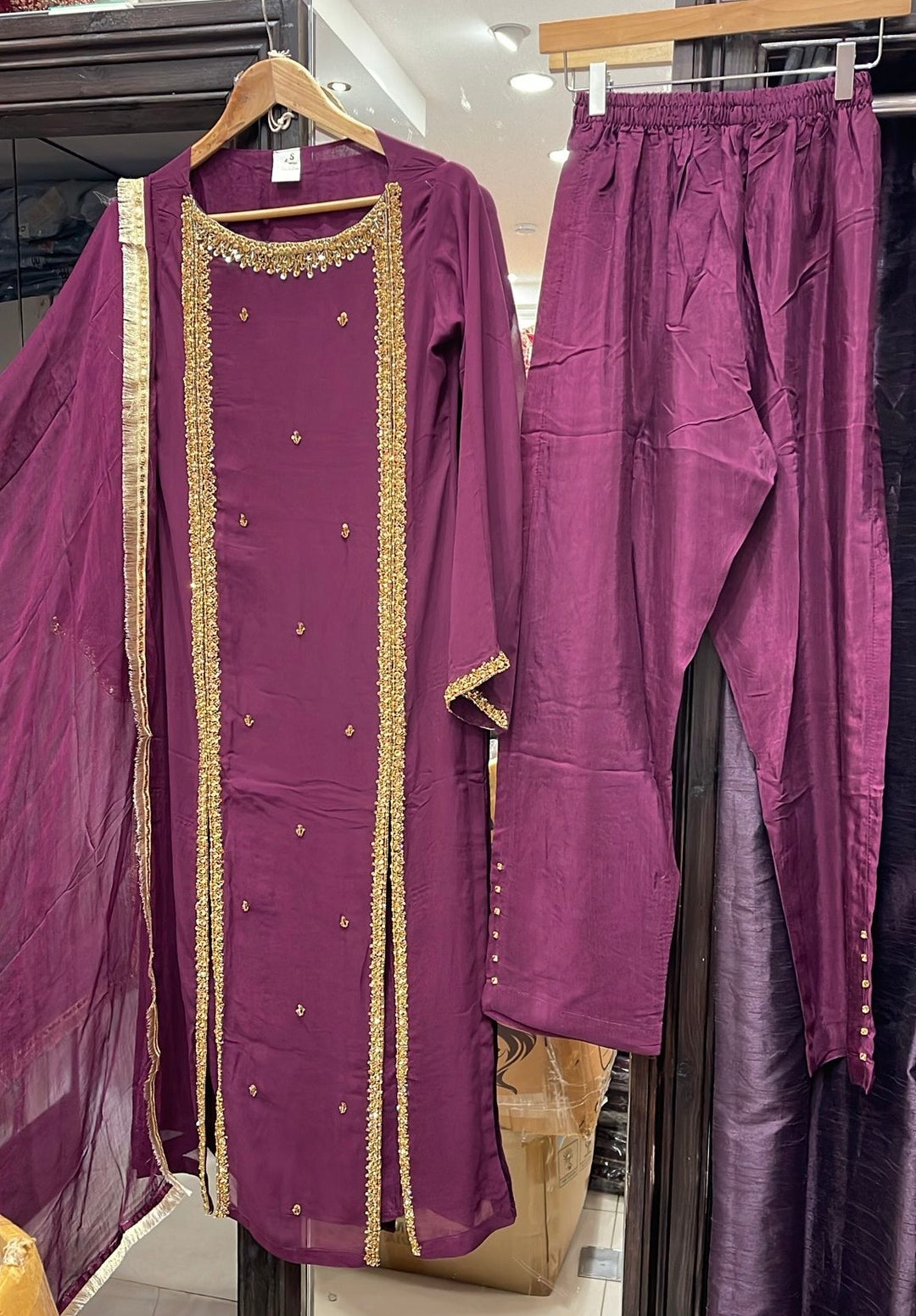 433A - PURPLE CHIFFON EMBROIDERED ADDA WORK SUIT