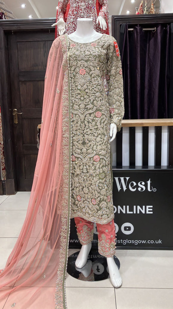 Heavy Embroidered & Embellished 3pc suit 152D