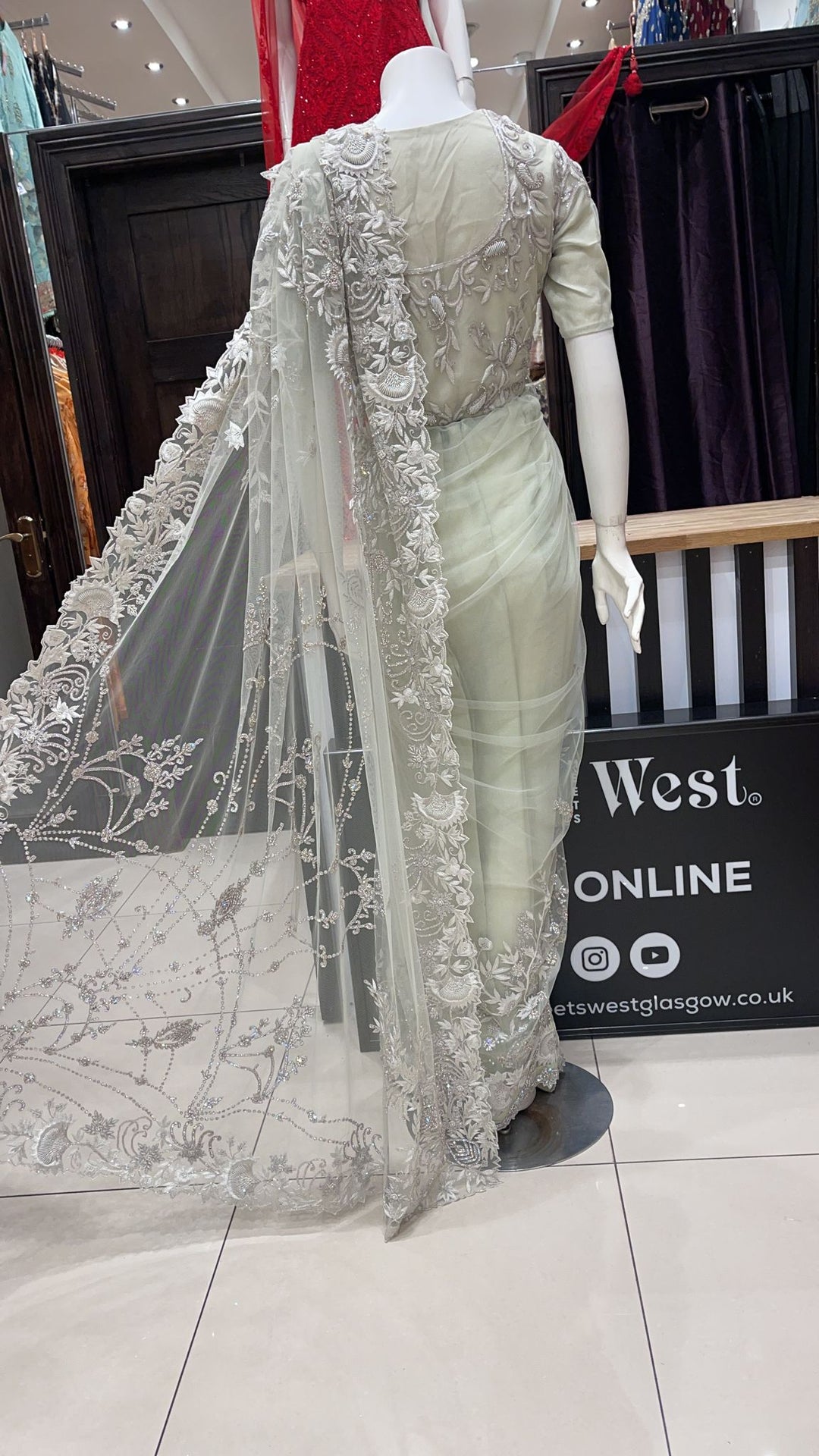 Embroidered & Embellished Saree & blouse SR02